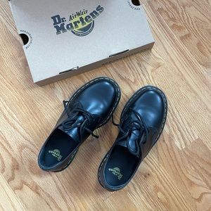 Dr. Martens 1461 BEX Smooth Leather
Oxford - Black 7W